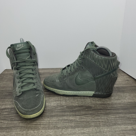 NIKE DUNK SKY HI WEDGE BOOTS 543258-302 Women's Size 7 Green - Picture 1 of 10